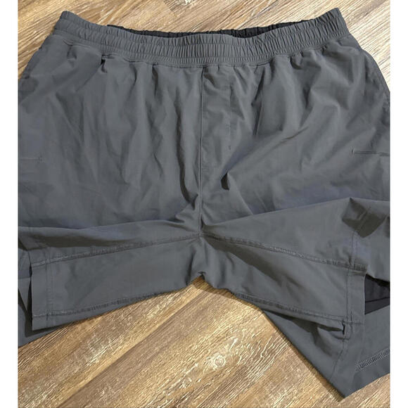 Rhone Versatility Shorts Gray Athletic Stretch Activewear Athleisure Minimalist - Picture 6 of 15
